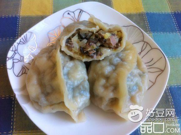白菜猪肉木耳蒸饺
