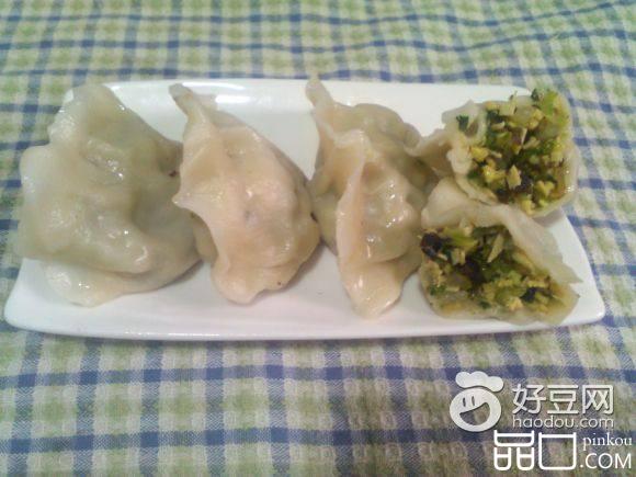 鸡蛋西芹饺子