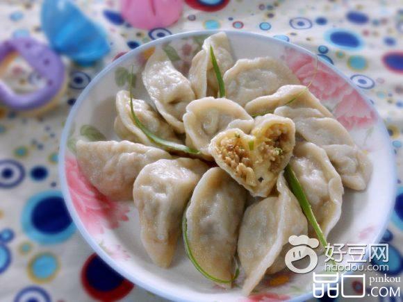 猪肉萝卜饺