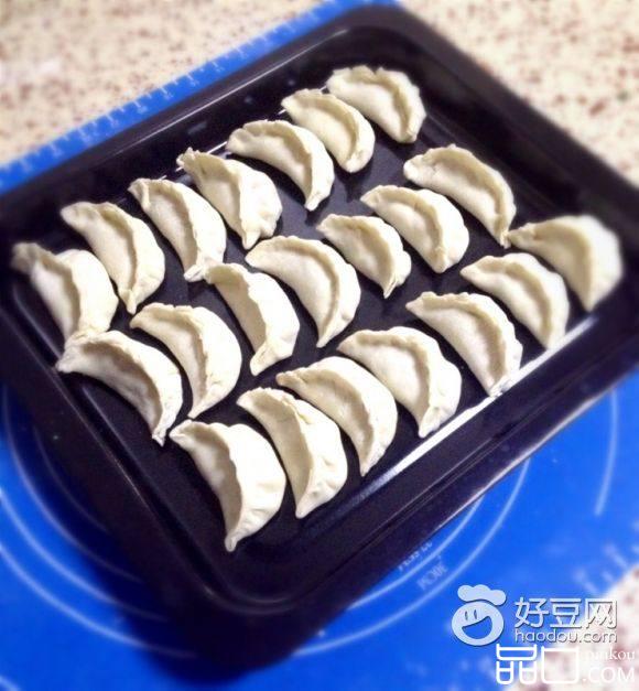 包饺子