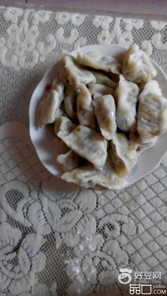 荠菜鸡蛋虾皮水饺