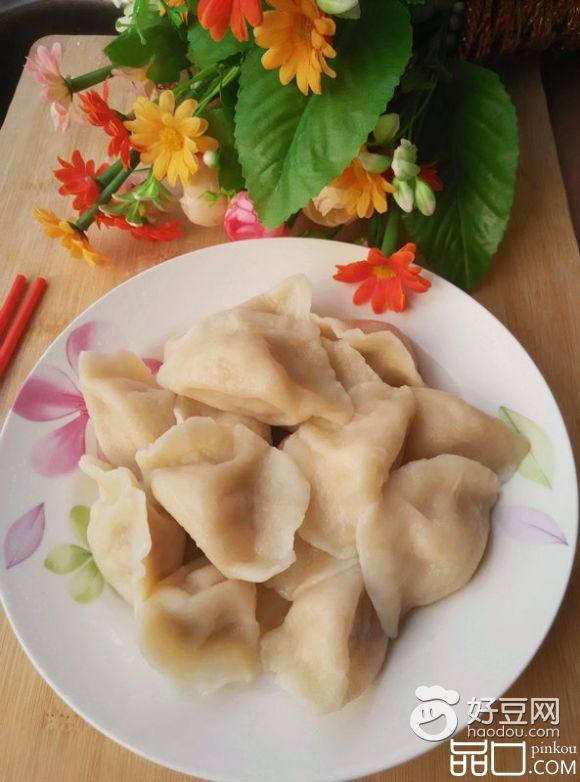 金针菇猪肉饺子