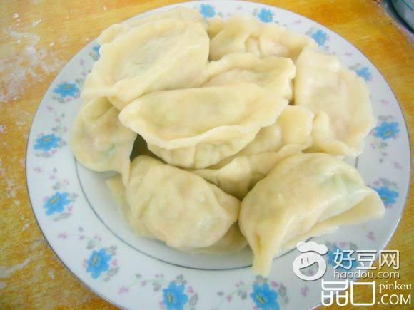 西葫芦番茄水饺
