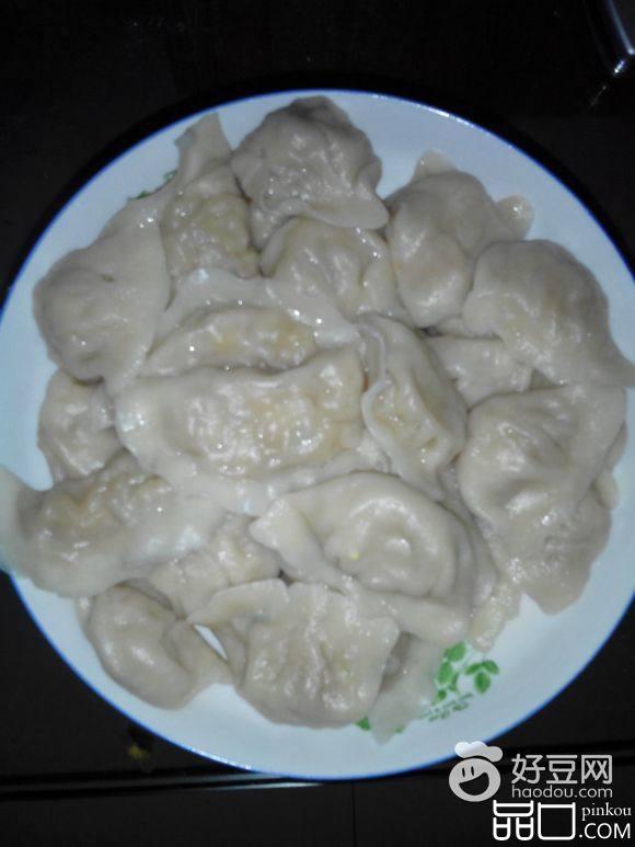 包菜猪肉水饺