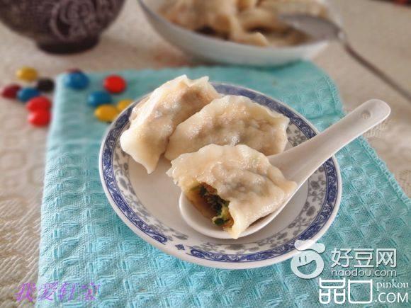 猪肉香芹饺子