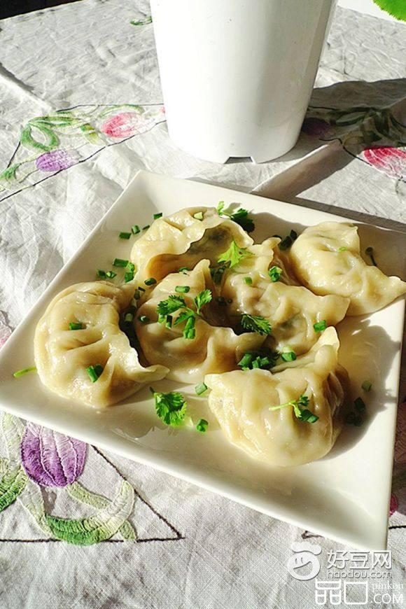 猪肉大白菜蒸饺