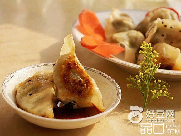 芹菜马蹄煎饺