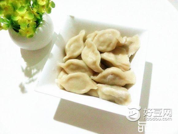 鲜菇芹菜猪肉水饺