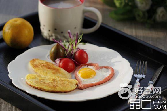 火腿鸡蛋馒头豆浆套餐