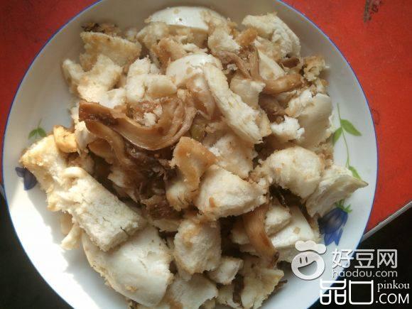 蘑菇闷馒头