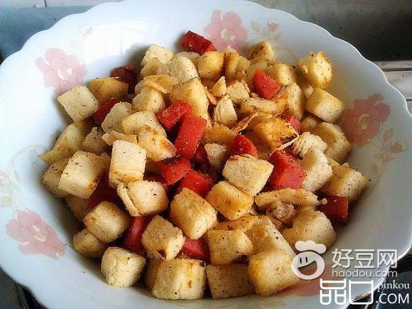 孜然火腿馒头丁