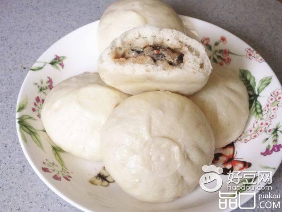 猪肉木耳包子