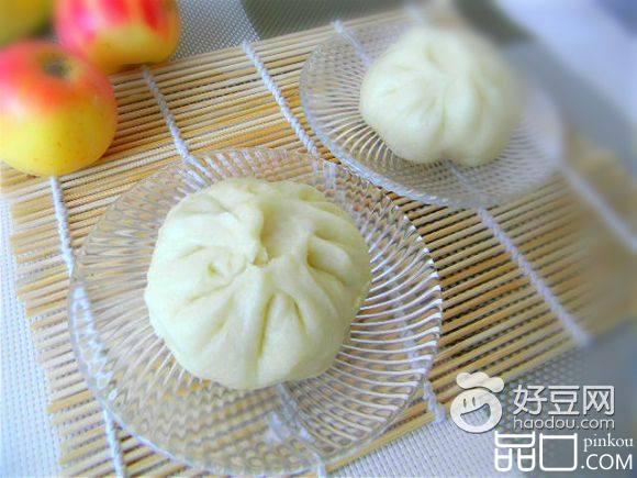 胡萝卜洋葱肉馅包子
