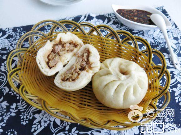 肉丁白菜包子
