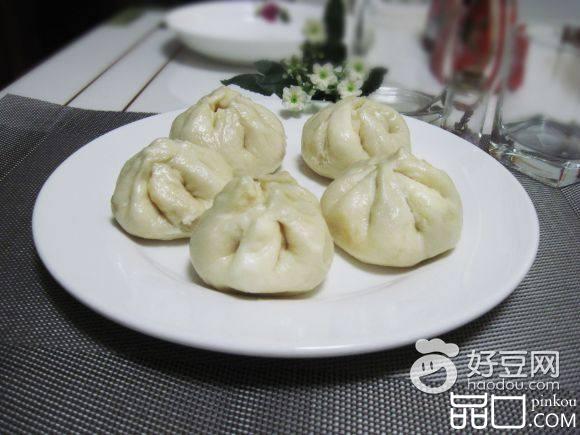 猪肉韭菜包子