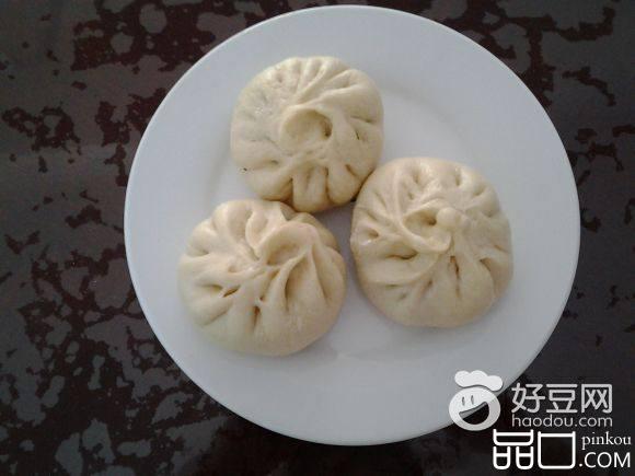 青菜木耳鸡蛋包子