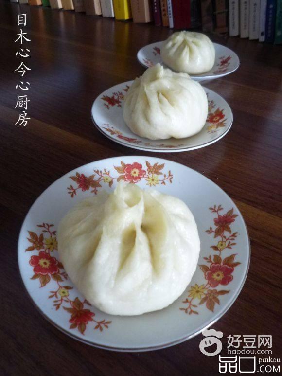 芹菜猪肉馅包子