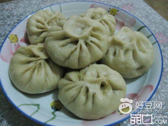 芹菜肉蒸包