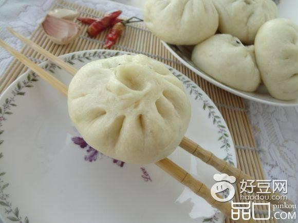 鹌鹑蛋韭菜素包子
