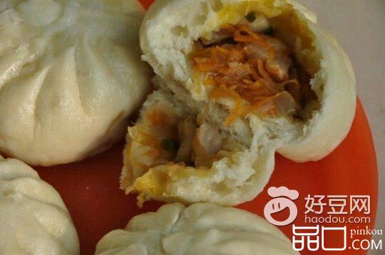 腊肠洋葱胡萝卜馅包子