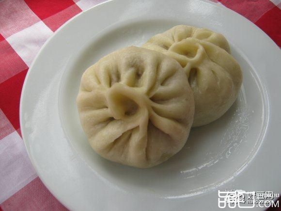 芹菜大肉包
