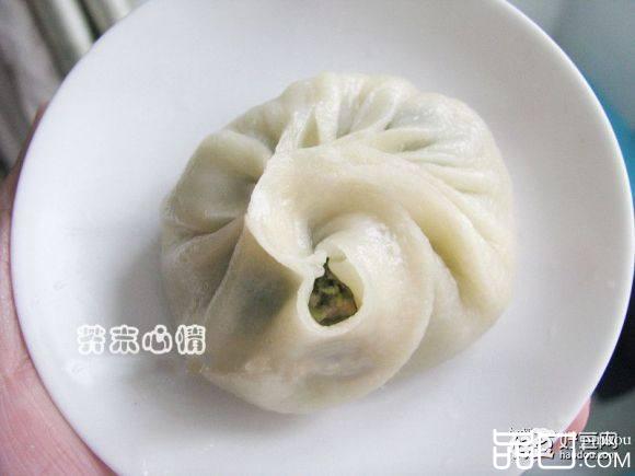 茼蒿猪肉灌汤包
