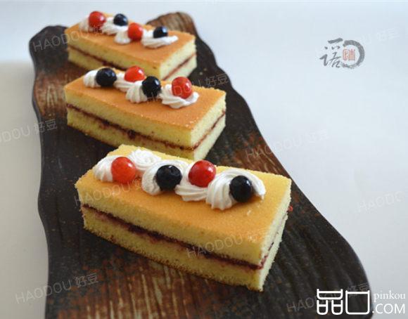 蓝莓夹心蛋糕