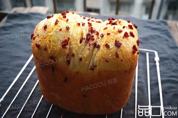 千层蔓越莓面包
