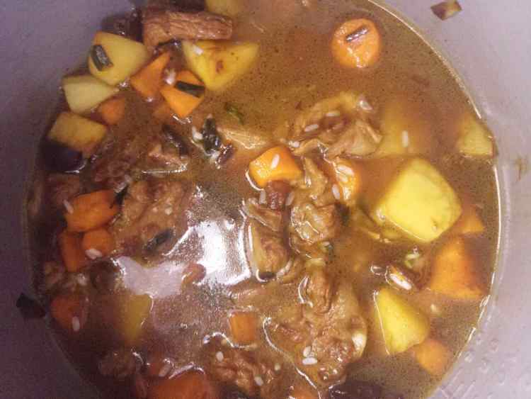 排骨焖饭步骤11