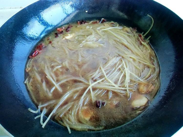 芽菜粉条烧肉步骤8