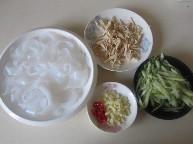 鸡丝凉皮步骤5