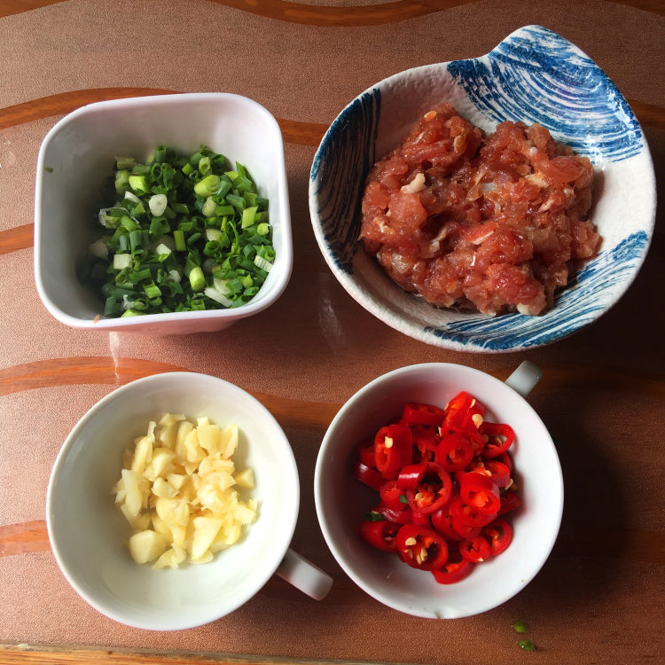 肉末蒸豆腐步骤2