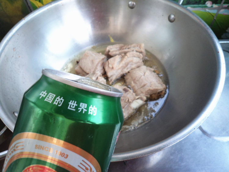 啤酒炖排骨步骤4