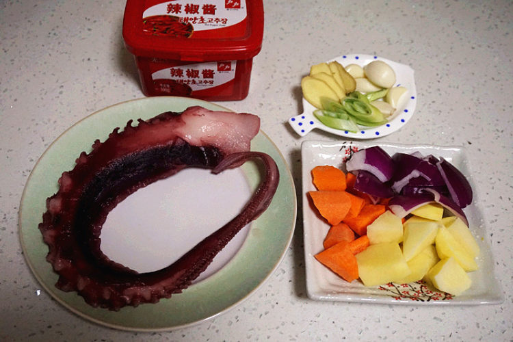 时蔬烤章鱼步骤1