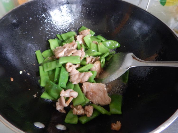 扁豆角烧肉步骤7