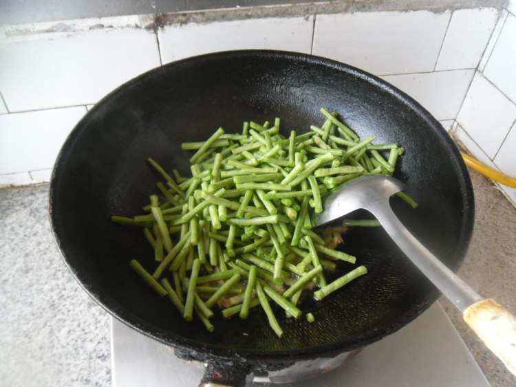 素烧豇豆步骤4