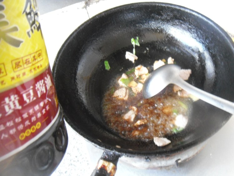 肉片炒秋葵步骤5