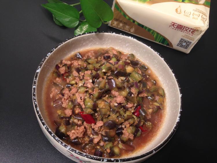 肉末炒茄丁步骤9