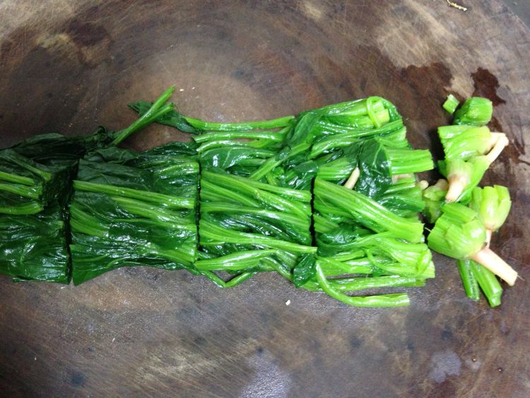 蛋皮菠菜卷步骤5