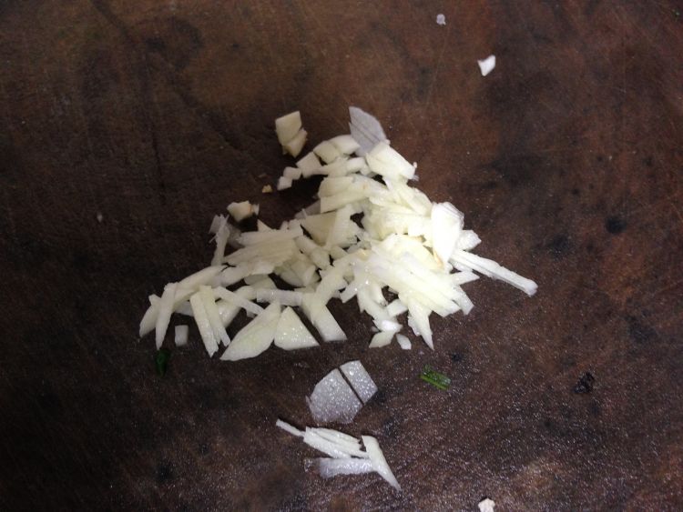 蛋皮菠菜卷步骤2