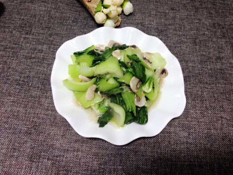 上海青炒蘑菇步骤7
