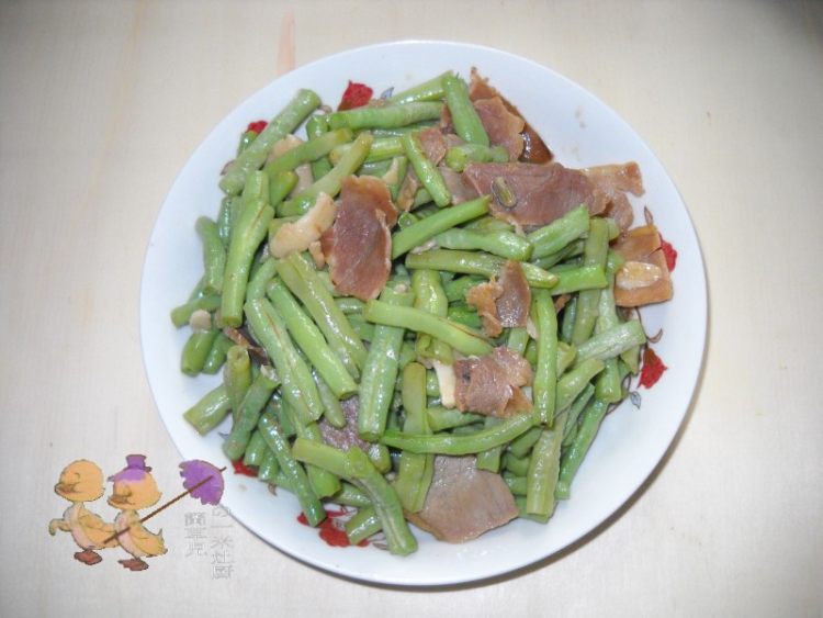 腊肉烧豆角步骤9