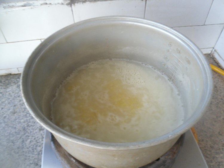 鲜玉米番茄蛋花汤步骤5