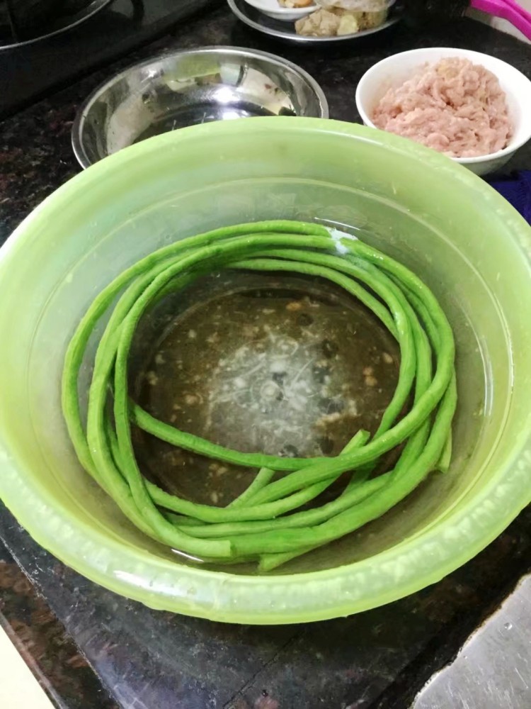 煎酿豆角步骤6