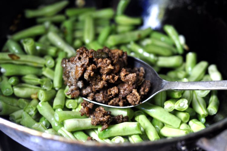 肉沫豆角焖面步骤4