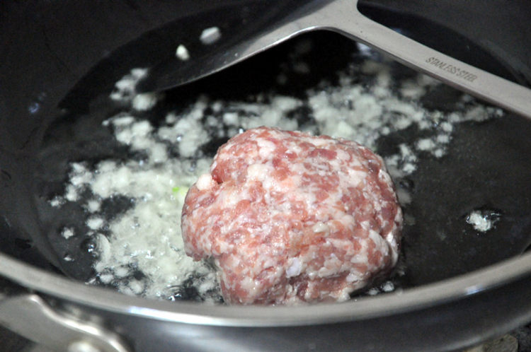 豇豆肉末步骤6