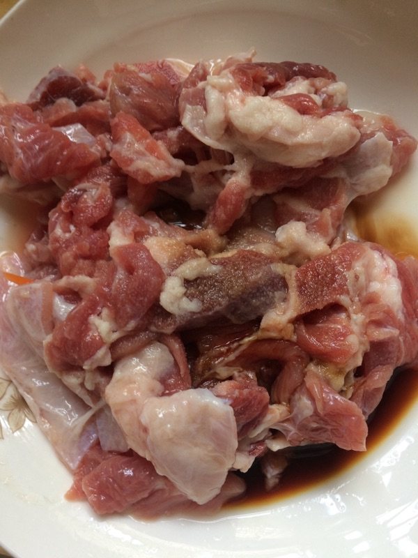 芹菜炒牛肉步骤1