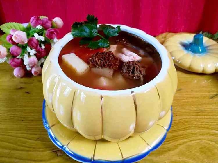 羊肚菌肉片汤步骤8