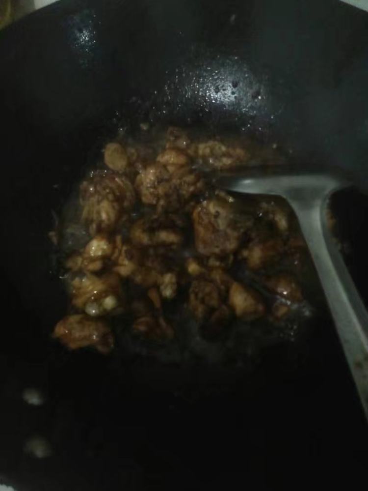 土豆炒鸡步骤6