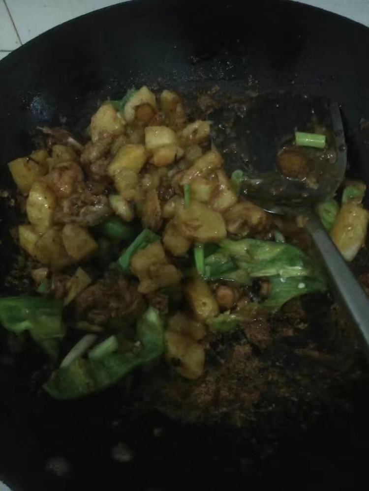 土豆炒鸡步骤10